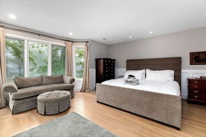 3 Schlafzimmer, Schreibtisch, Bügeleisen/Bügelbrett, kostenloses WLAN