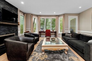 Smart TV, fireplace, printers