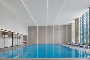 สระว่ายน้ำในร่ม