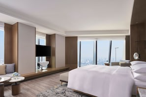 Executive-Suite, 1 King-Bett | Hochwertige Bettwaren, Betten mit Memory-Foam-Matratzen, Minibar