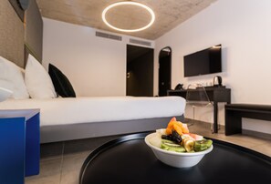 Literie hypoallergénique, minibar, coffres-forts dans les chambres