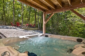 Tina de hidromasaje al aire libre