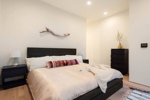 2 chambres, fer et planche à repasser, lit parapluie, Wi-Fi gratuit