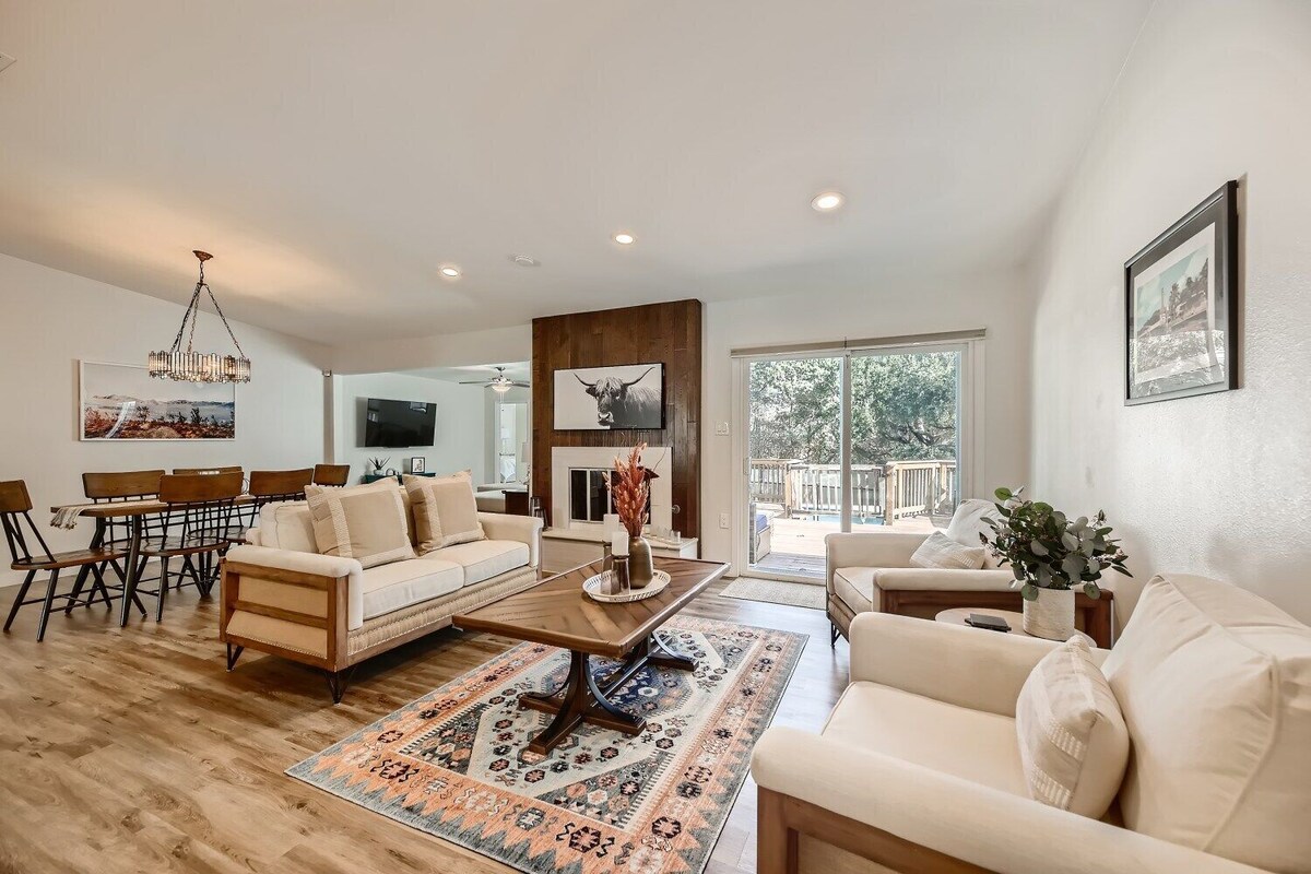 Photo 13 of Stunning 4 bedroom private house with POOL!