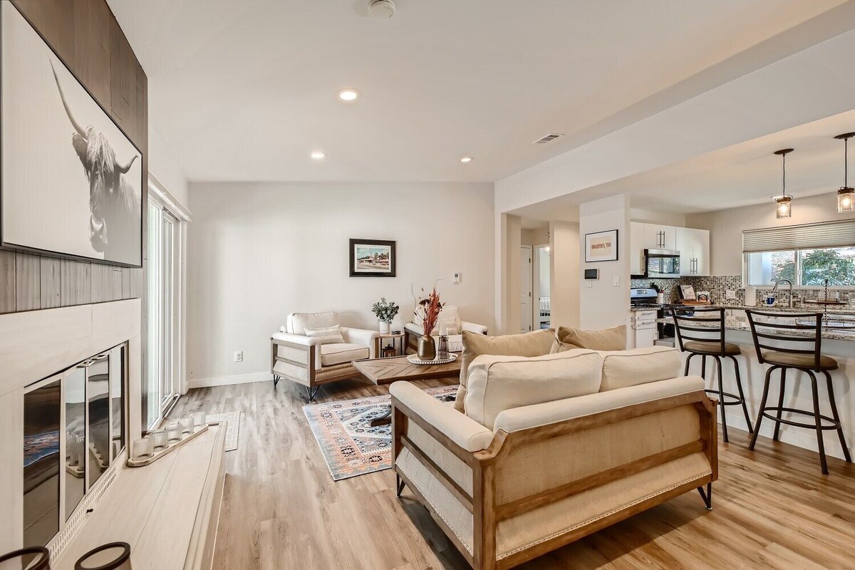 Photo 14 of Stunning 4 bedroom private house with POOL!