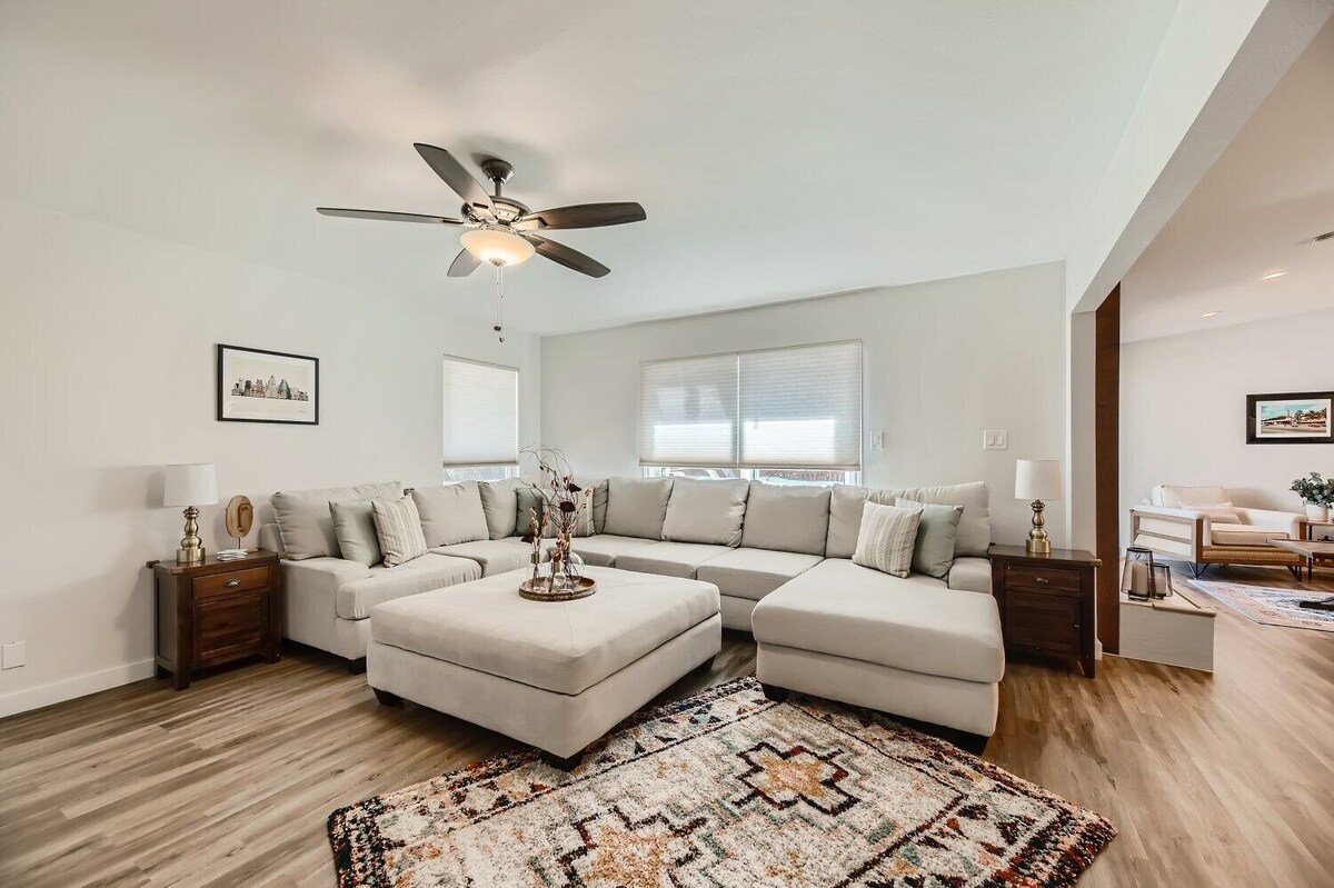 Photo 11 of Stunning 4 bedroom private house with POOL!