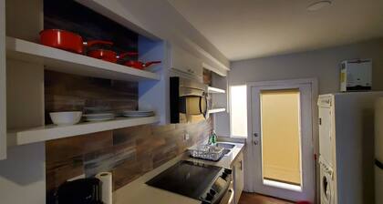 Spacious & modern 1 bedroom apartment by the bullring