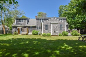 Exterior - 1 Mile from Downtown Chatham Walk to Pier (Chatham)