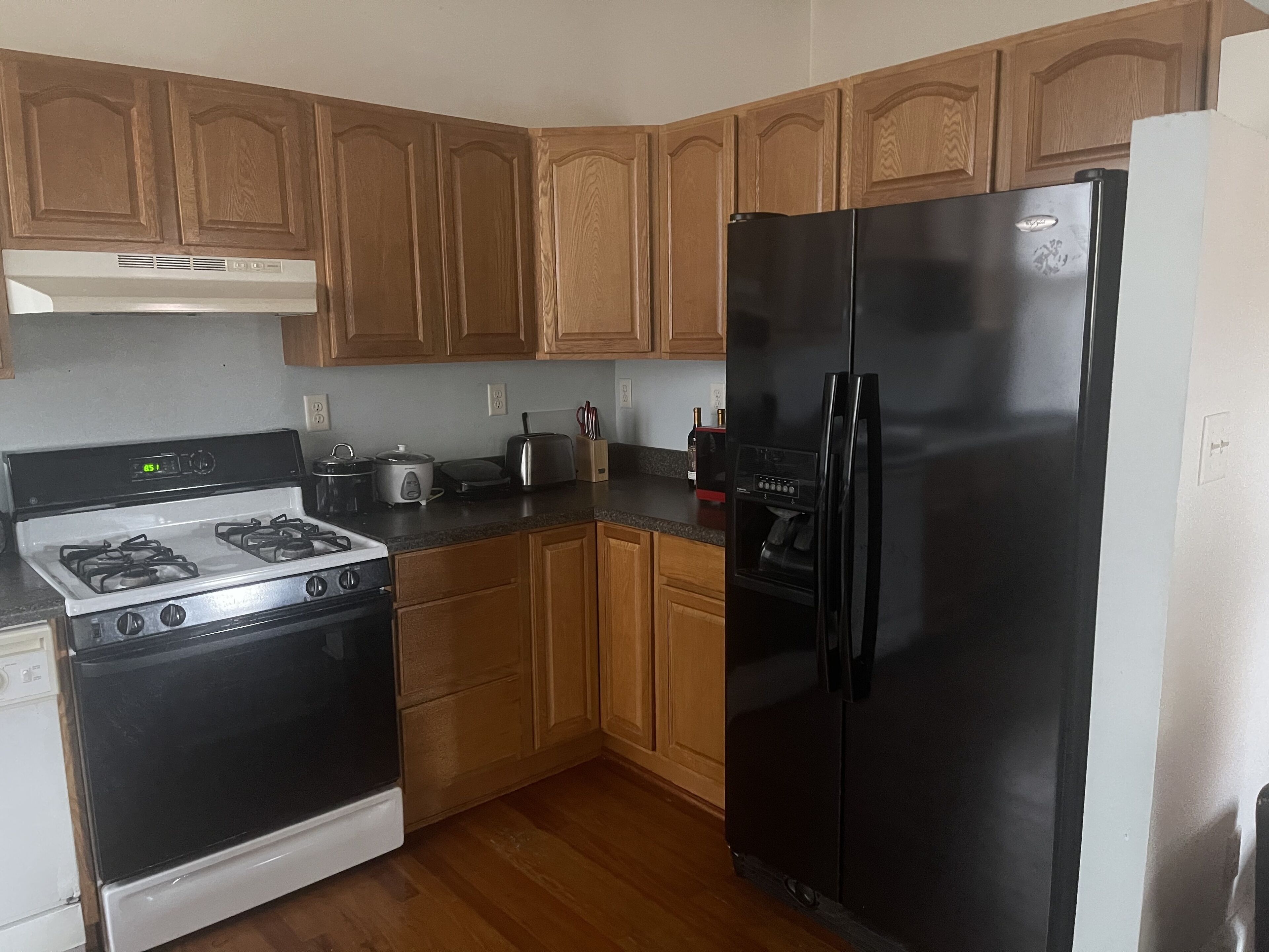 TOM PETTY’s previous 2 bedroom home close to football stadium and downtown