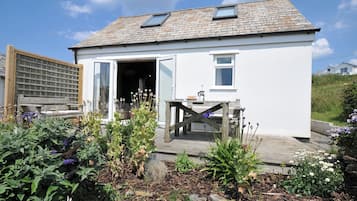 Cottage | Outdoor dining