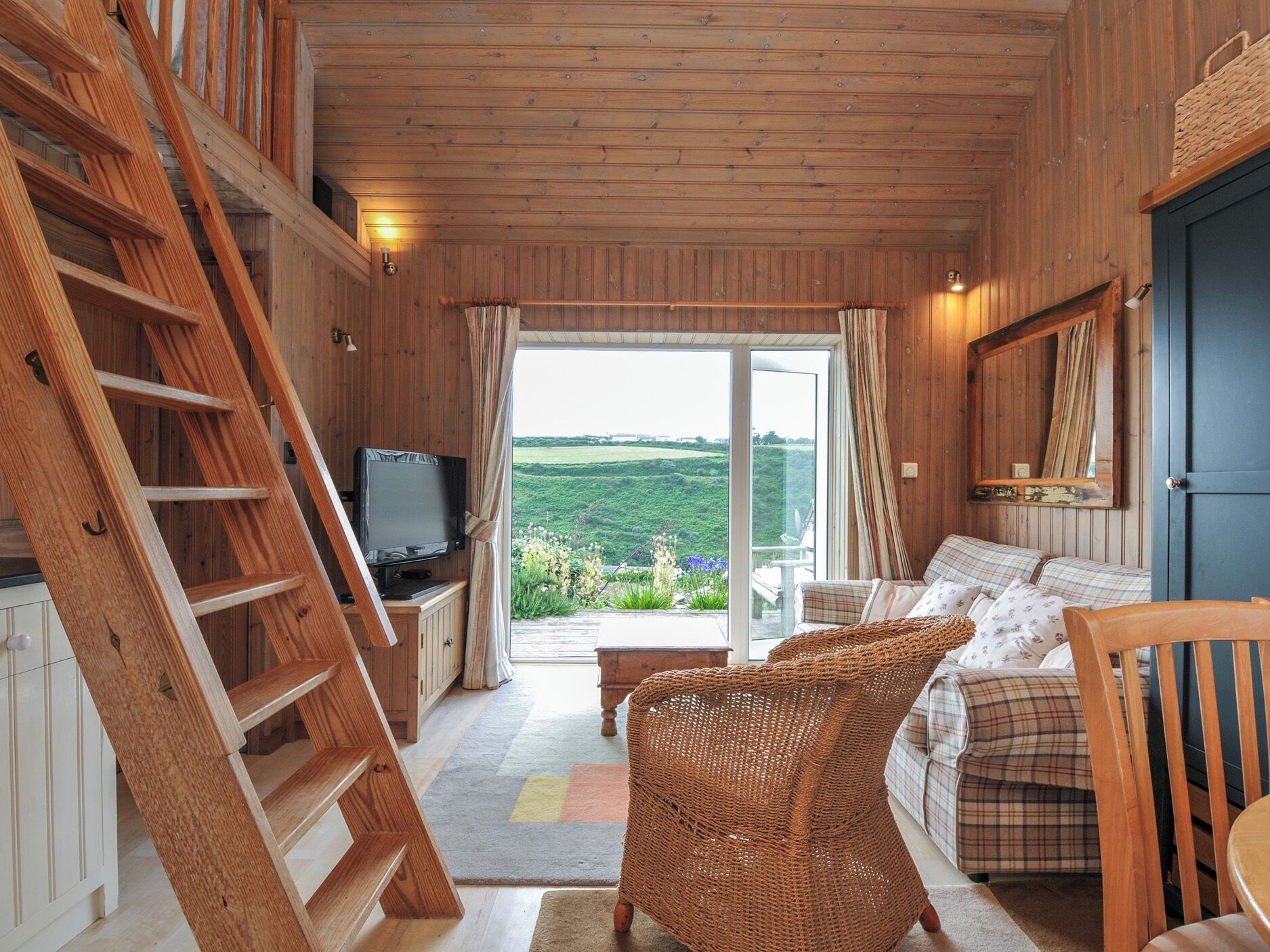 Cottage | Interior