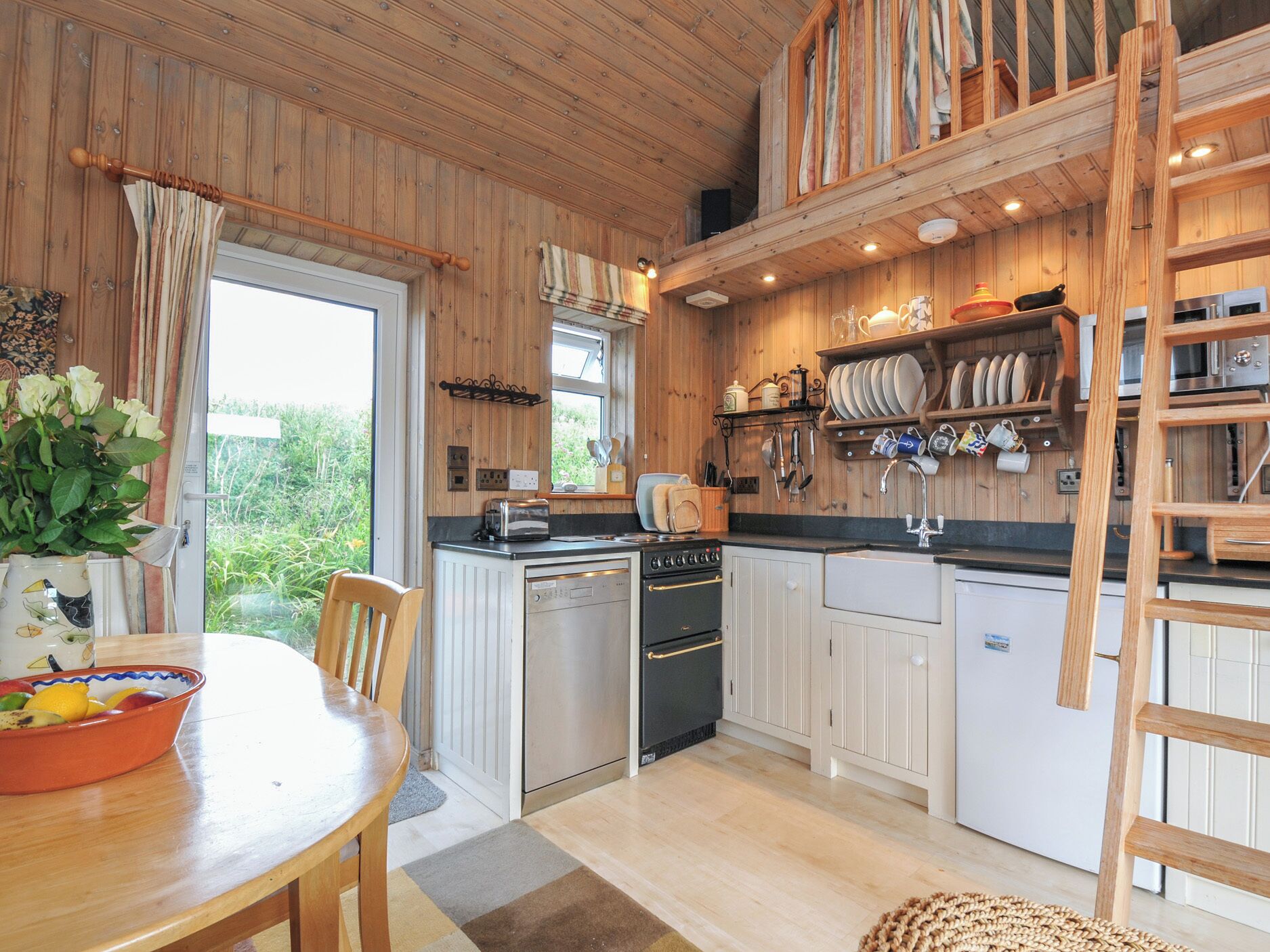 Cottage | Interior