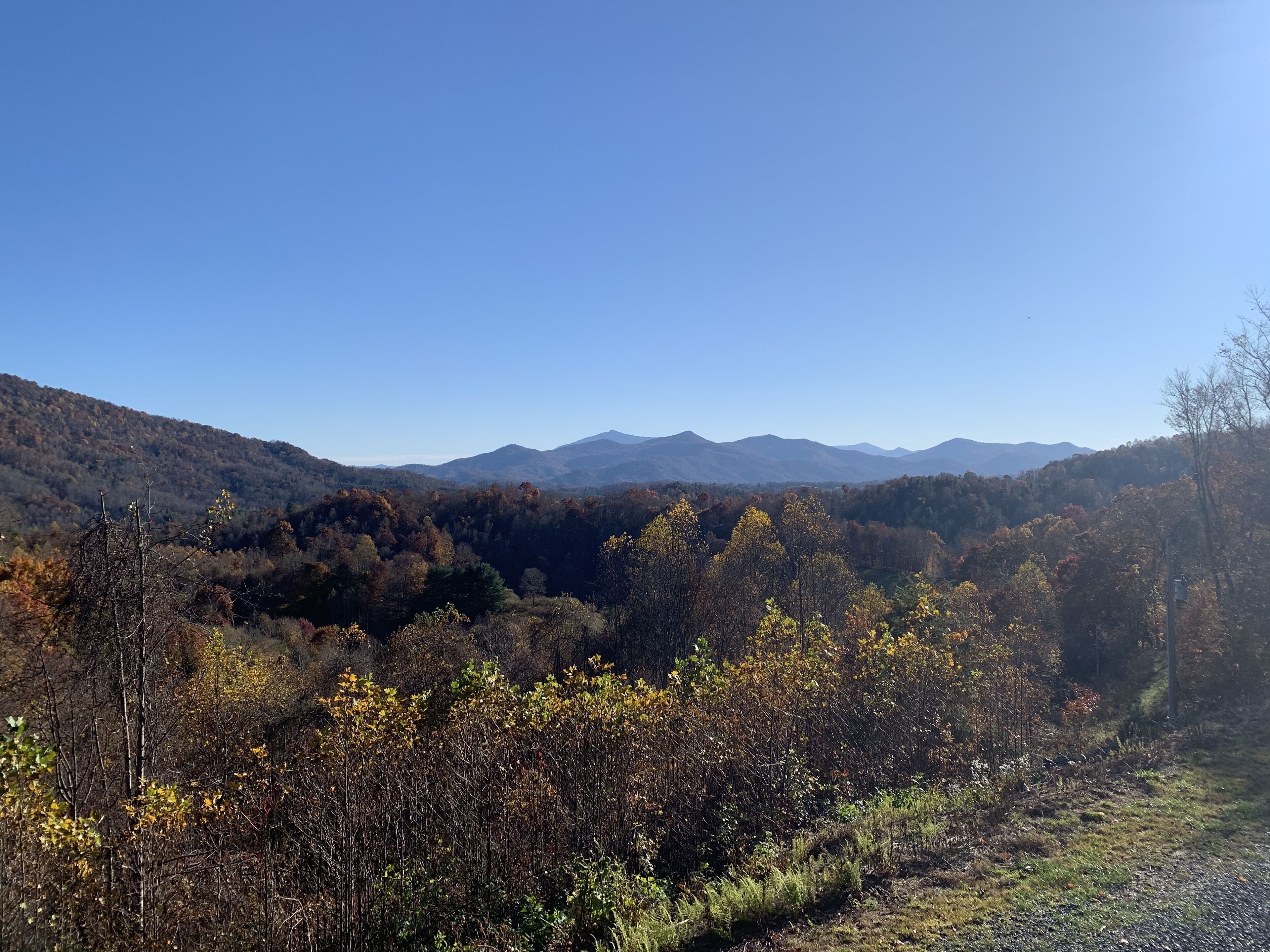 Breathtaking fall views of Mt. Mitchell & the Blue Ridge from the front deck.
