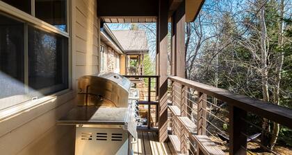 Mountainside Luxury Condo with Free Shuttle, Across from Park City Golf Course!