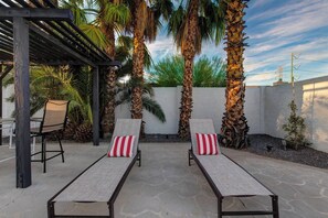 Terrace/patio - Come as you are with free Heated Pool! (Tempe)