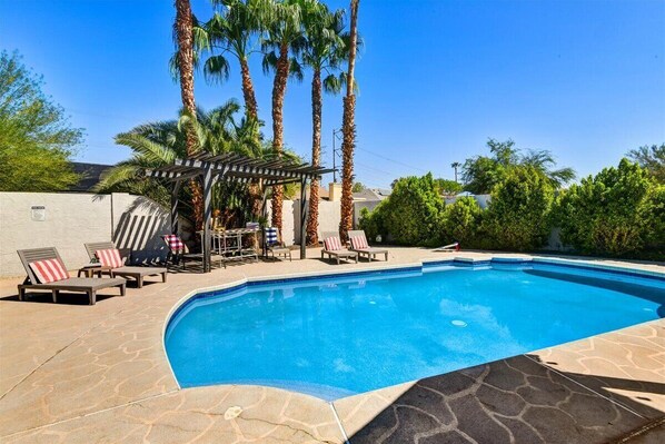 Beheizter Pool