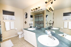 Iron/ironing board - Southern Dunes Homes by Oceanbeds (Haines City)