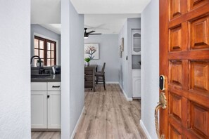 Unclassified image, 5 of 31, button