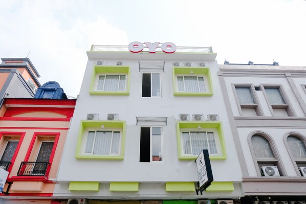 Exterior - OYO 809 Noura Guest House Syariah (Malang)