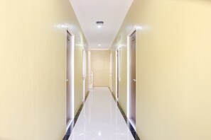 Interior - OYO 809 Noura Guest House Syariah (Malang)