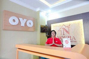 Lobby - OYO 809 Noura Guest House Syariah (Malang)