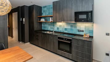 Réfrigérateur, micro-ondes, four, lave-vaisselle