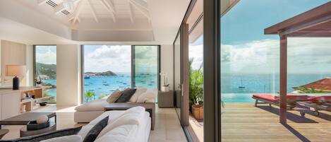 テレビ、書庫、ステレオ