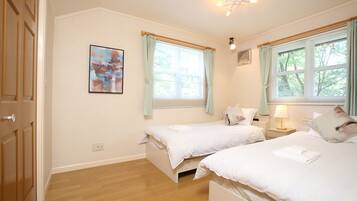 Family House, Non Smoking | 3 bedrooms, blackout drapes, iron/ironing board, free cribs/infant beds