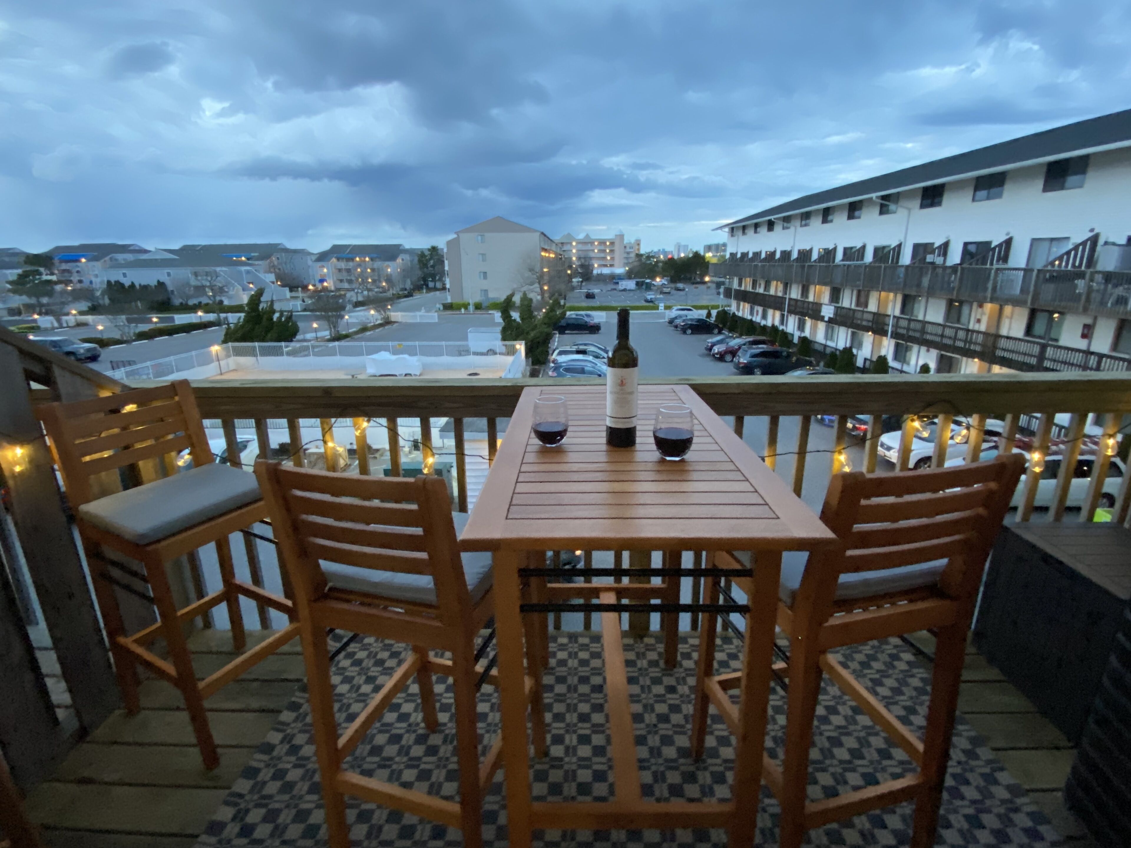 BEAUTIFUL BEACH GETAWAY!!  NORTH OCEAN CITY - STEPS TO BEACH OR BAY!!