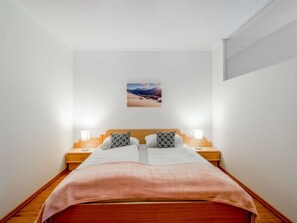 2 Schlafzimmer, Schreibtisch, Internetzugang
