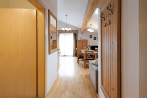 Interior - "Haus Lowe Appartement 2 Stock Nr 5" with Mountain View (Filzmoos)