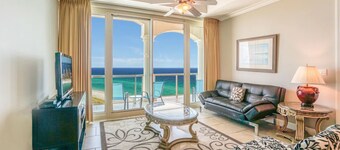 Portofino Penthouse with Breath-Taking Views of the Gulf along with Beach Access