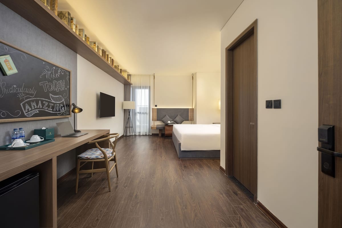 49-inch Smart TV with digital channels, TV