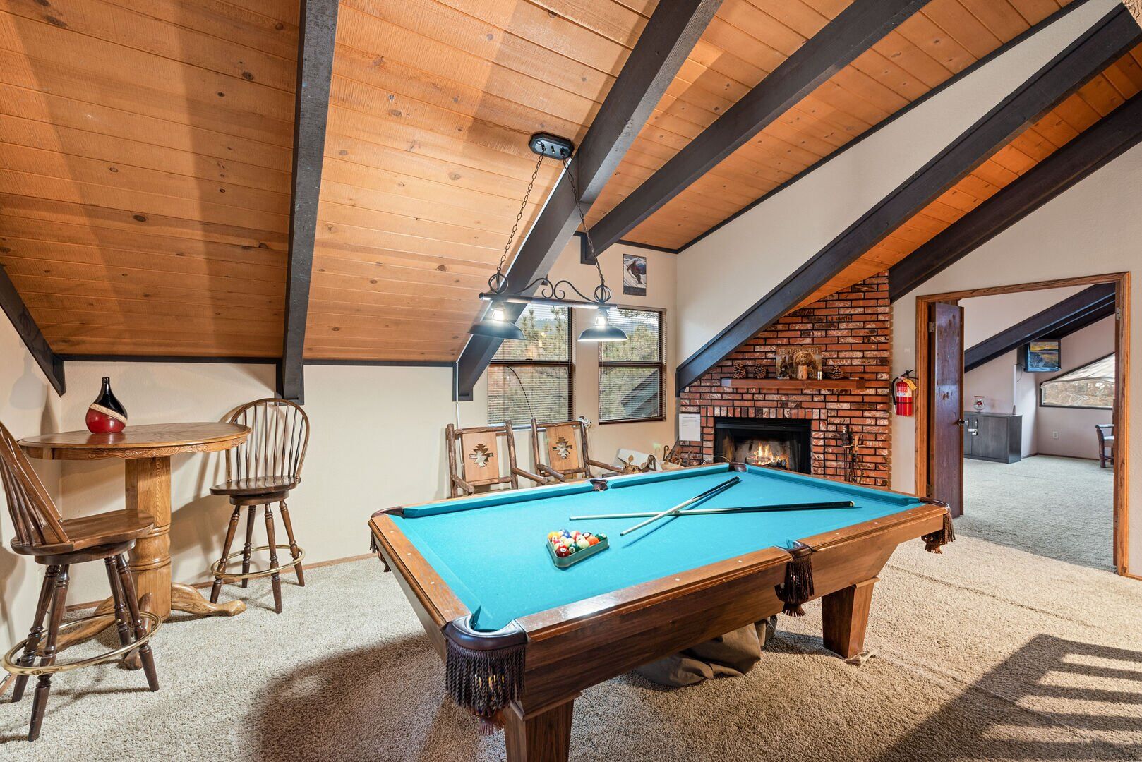 Three Little Birds - Short drive to ski resorts with game room!