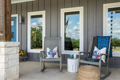 Private home with pool on 3+ acres within 15 minutes of Round Top & Brenham!