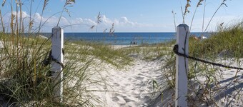 Pirate Daze- Pool, Soaking Spa, *Golf Cart! Game Room!  Pirate Theme!