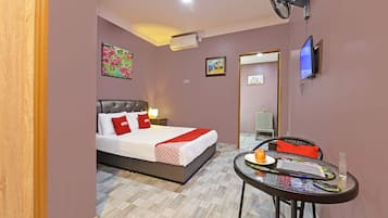 Zimmer, 1 Schlafzimmer | 1 Schlafzimmer, Minibar, Schreibtisch, kostenloses WLAN