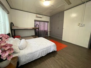 Room, 3 Bedrooms | 3 bedrooms, free WiFi, bed sheets - OYO Home 90349 Anique Hoemstay (Kota Kinabalu)