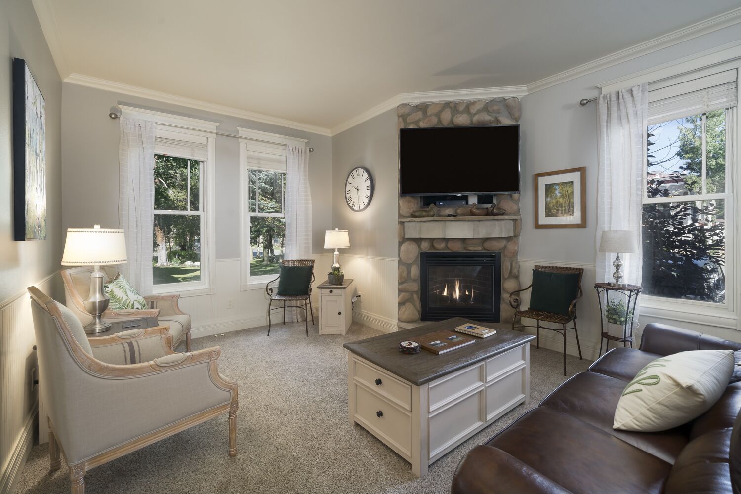 Main Street Meadows - Steps to Main Street with Patio & Grill! Across the Street from Gondola