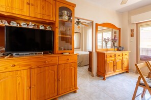 Interior - Beautiful Apartment "Tmnel3-5" Near the Beach with A/C & Terrace (Torrevieja)