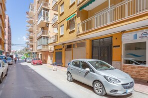 Exterior - Beautiful Apartment "Tmnel3-5" Near the Beach with A/C & Terrace (Torrevieja)