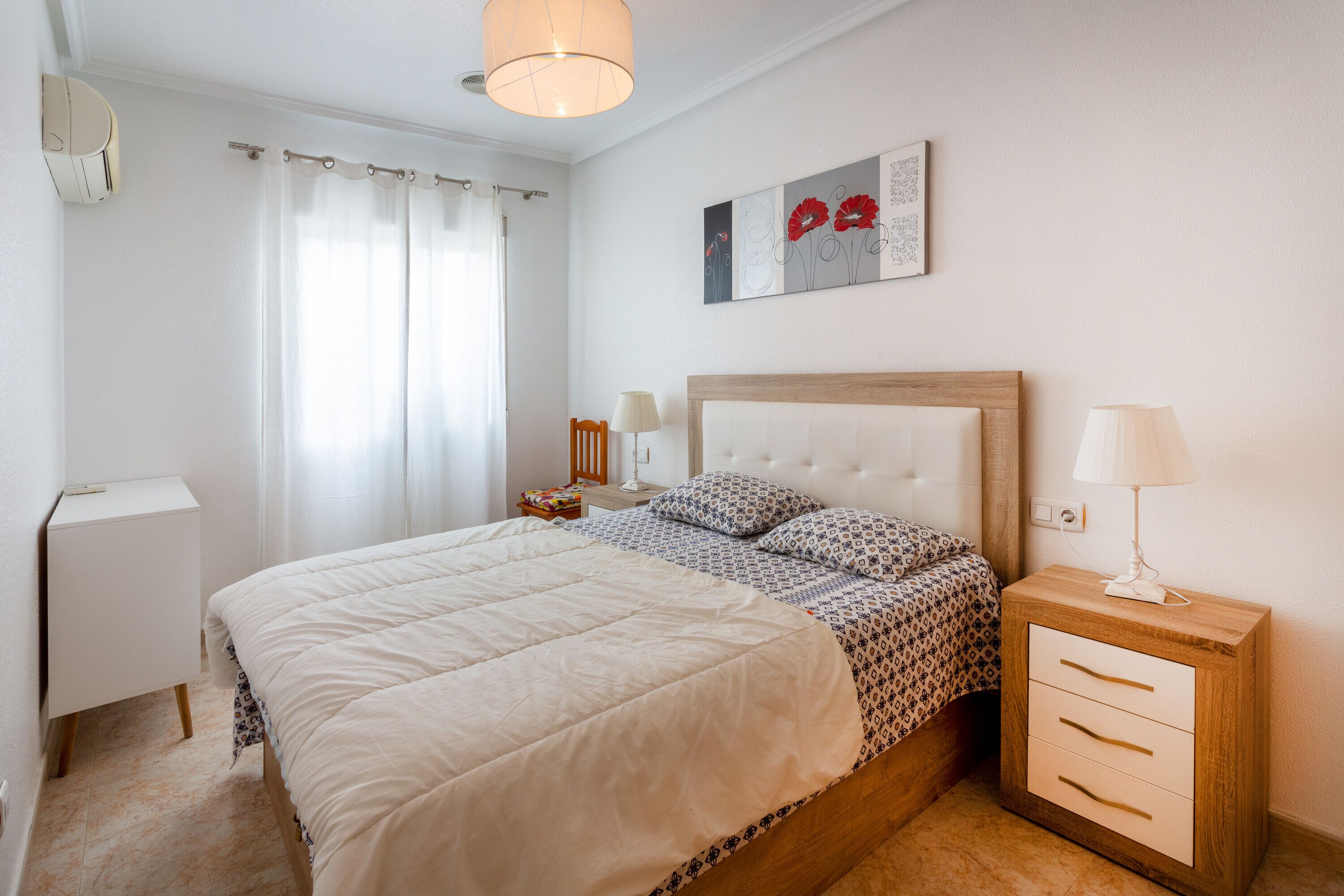 2 slaapkamers, een strijkplank/strijkijzer, beddengoed