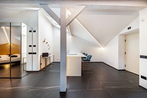 1 habitación, escritorio, wifi gratis y ropa de cama 