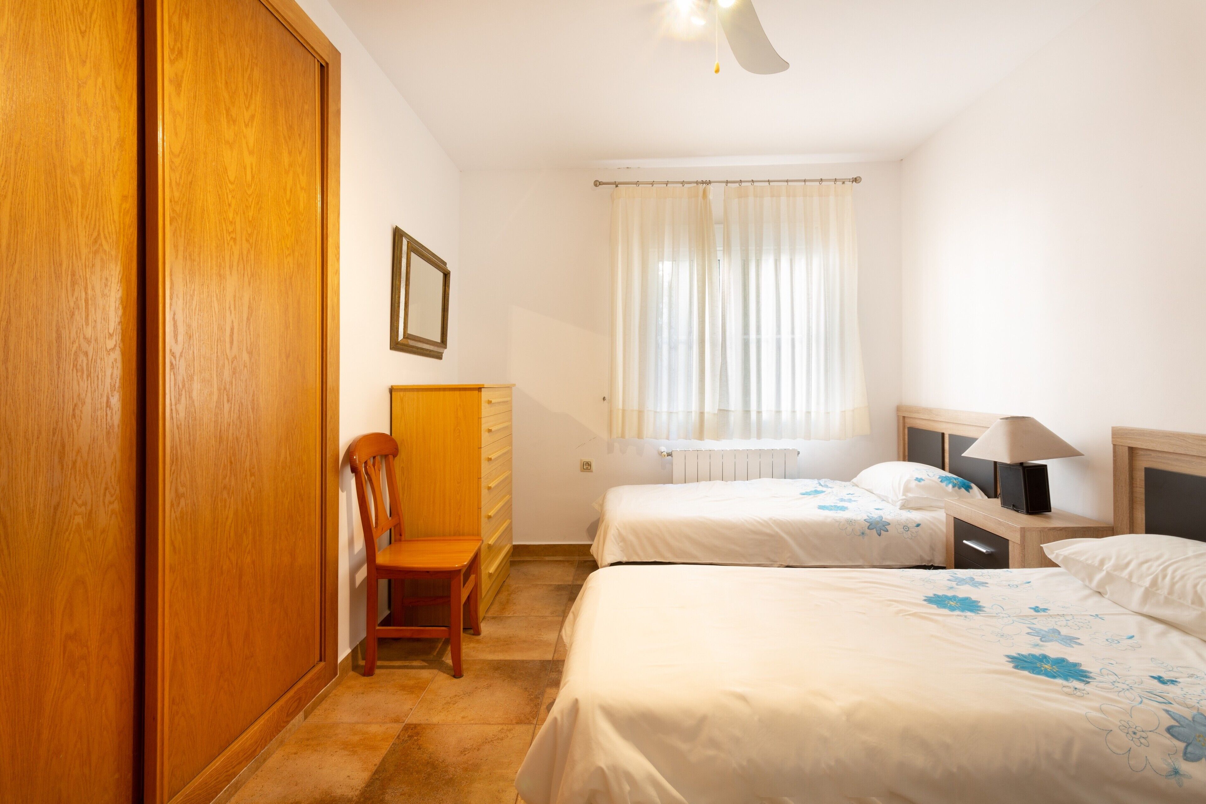 5 slaapkamers, een strijkplank/strijkijzer, gratis wifi, beddengoed