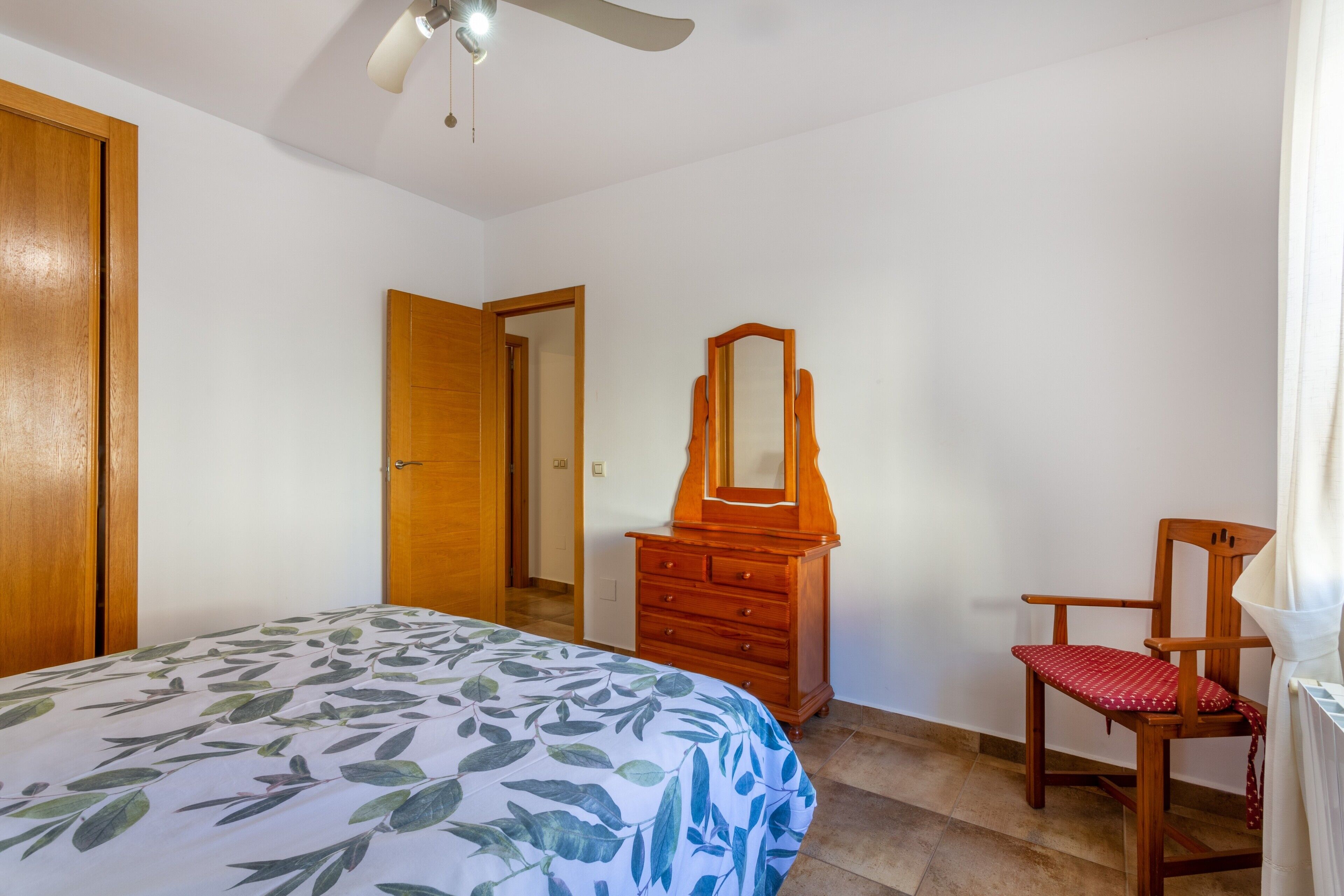 5 slaapkamers, een strijkplank/strijkijzer, gratis wifi, beddengoed