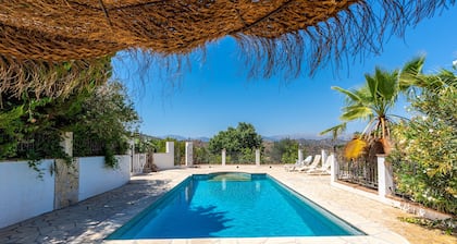 Country Villa in Peaceful Location with Private Pool