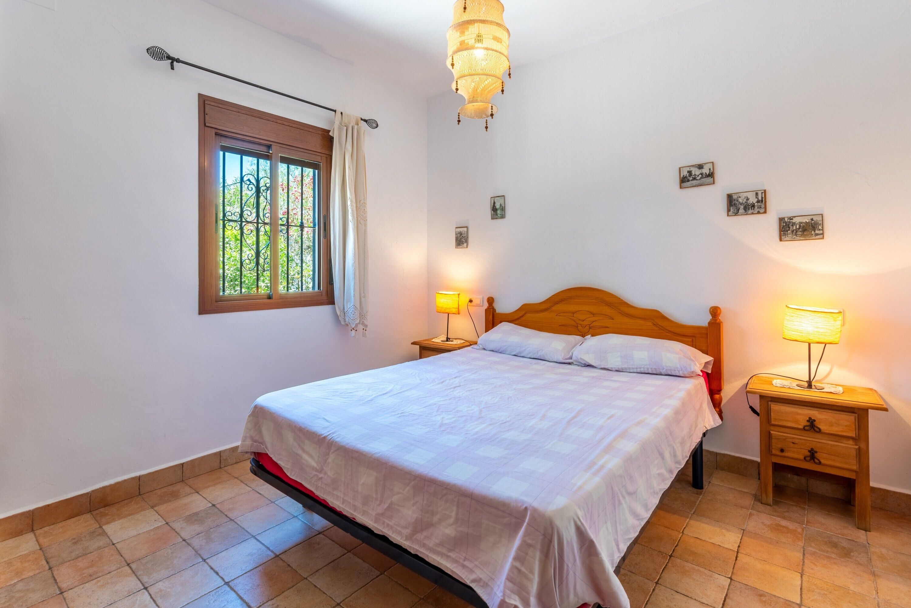 2 dormitorios, tabla de planchar con plancha, wifi gratis y ropa de cama