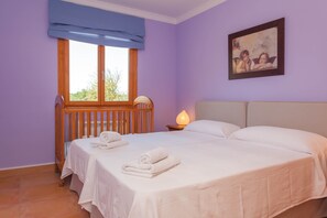 5 Schlafzimmer, Bügeleisen/Bügelbrett, kostenloses WLAN, Bettwäsche