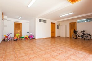 Interior - Villa Santa Eulalia with private Pool, A/C and garden (Santa Margalida)