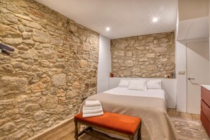 1 bedroom, iron/ironing board, free WiFi, bed sheets - Apartment “Old Side Girona one” with Balcony, Wi-Fi & A/C (Girona)